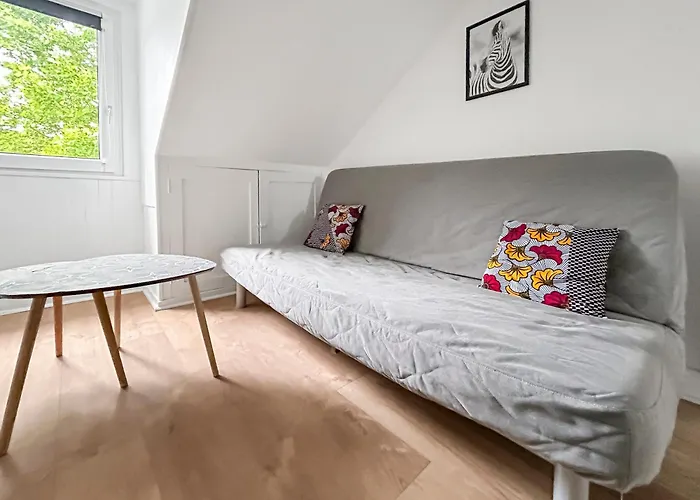 Douillet Avec Wi-fi, Proche Transports Тур