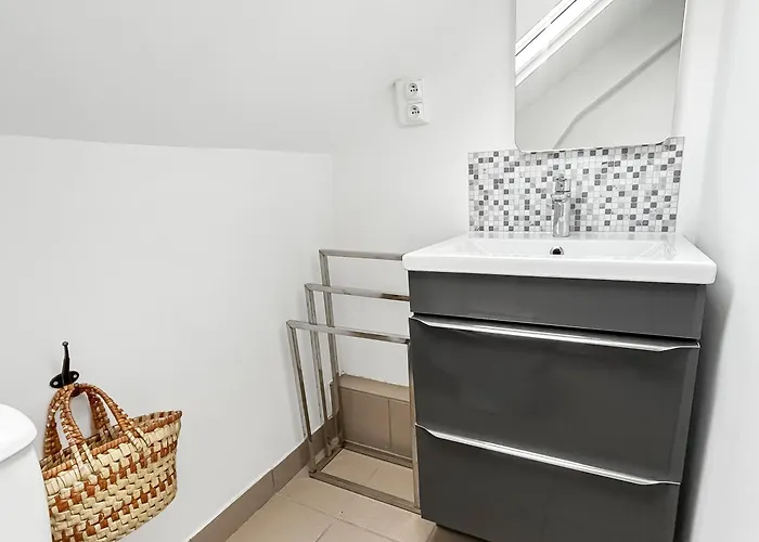 Douillet Avec Wi-fi, Proche Transports Apartament